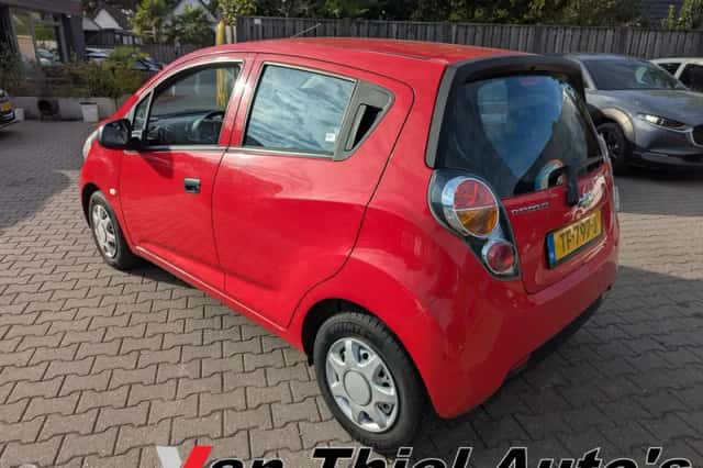 Chevrolet Spark (2013) thumbnail 4