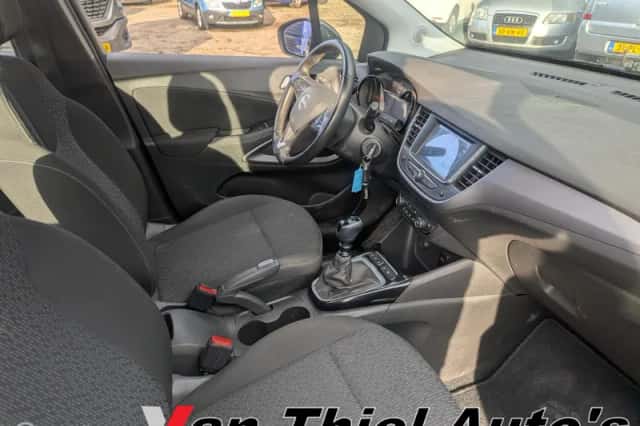 Opel Crossland (2019) thumbnail 6