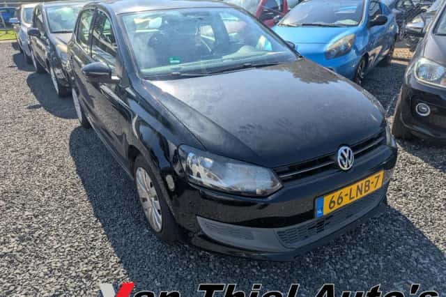 Volkswagen Polo (2010) thumbnail 2