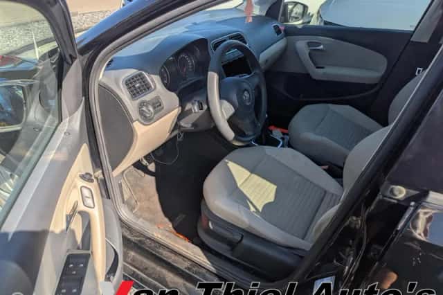 Volkswagen Polo (2010) thumbnail 4