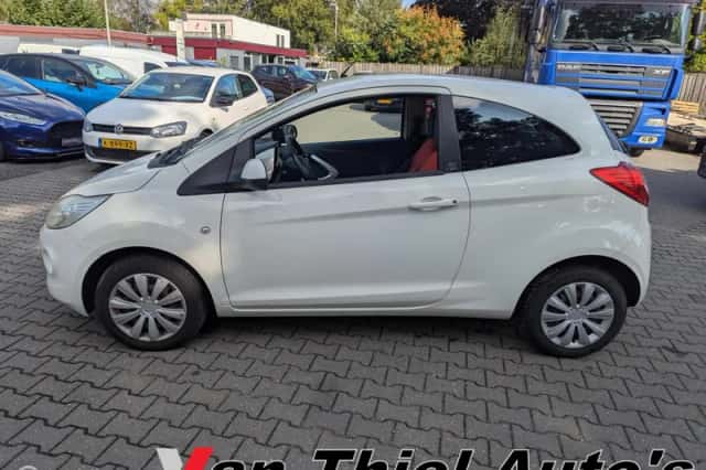 Ford Ka (2010) thumbnail 3