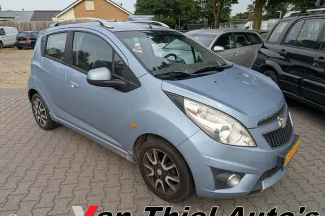 Chevrolet Spark (2010) thumbnail 3