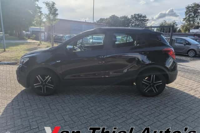 Opel Mokka (2015) thumbnail 2