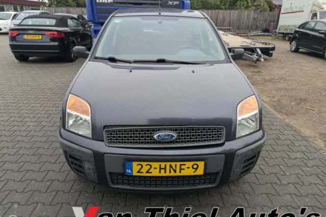 Ford Fusion (2009) thumbnail 4