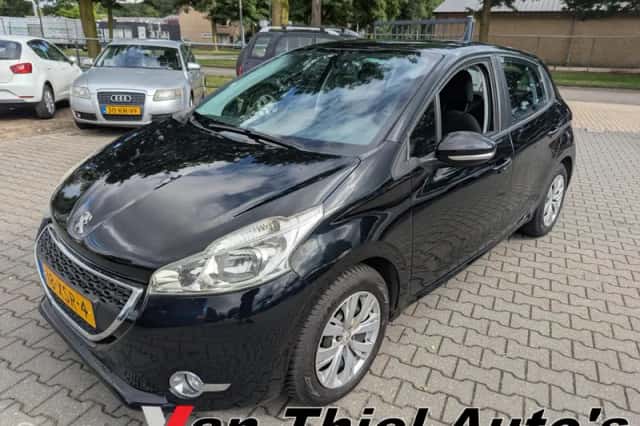 Peugeot 208 (2012) thumbnail 1