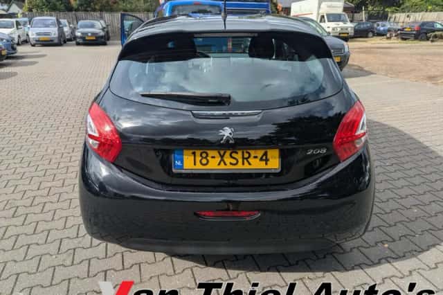 Peugeot 208 (2012) thumbnail 6