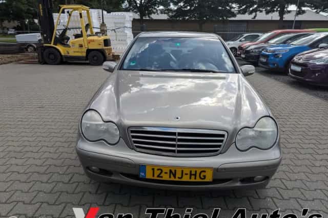 Mercedes-Benz C-Klasse (2003) thumbnail 2