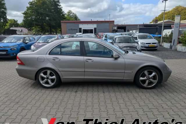 Mercedes-Benz C-Klasse (2003) thumbnail 4