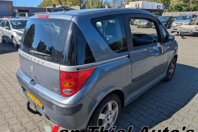 Peugeot 1007 (2005) thumbnail 4