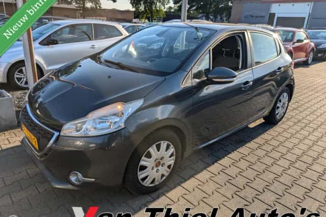 Peugeot 208 (2012) thumbnail 1