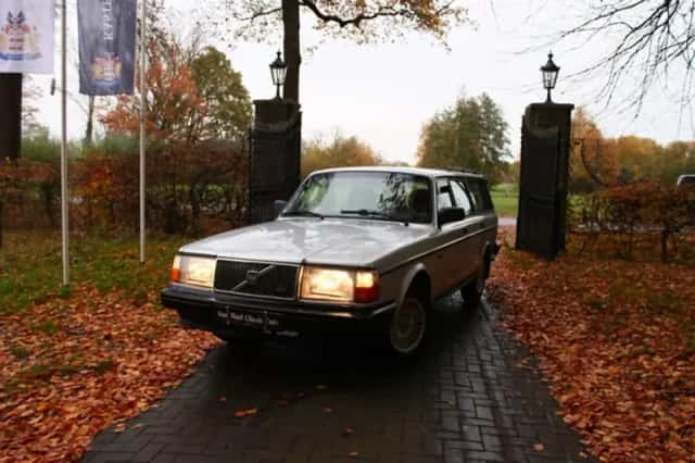 Volvo 240 (1992) thumbnail 3