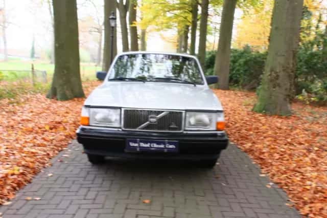 Volvo 240 (1992) thumbnail 4