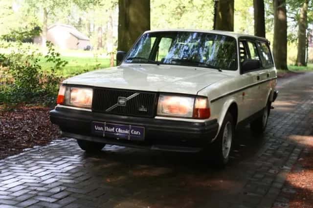 Volvo 240 (1990) thumbnail 3