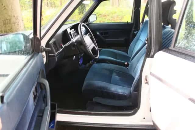 Volvo 240 (1990) thumbnail 4