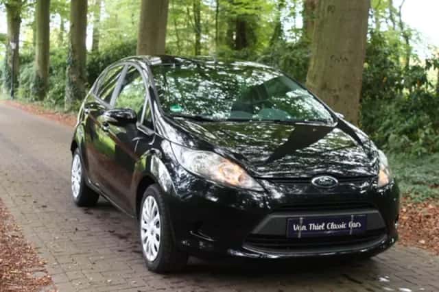 Ford Fiesta (2010) thumbnail 1