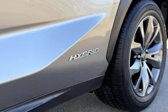 Lexus NX (2015) thumbnail 5