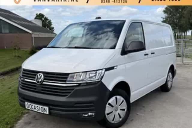 Volkswagen Transporter (2021) thumbnail 1