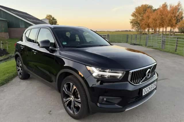 Volvo XC40 (2020) thumbnail 2