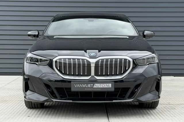BMW 5-Serie (2024) thumbnail 2