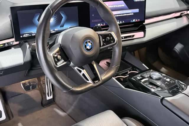 BMW 5-Serie (2024) thumbnail 4