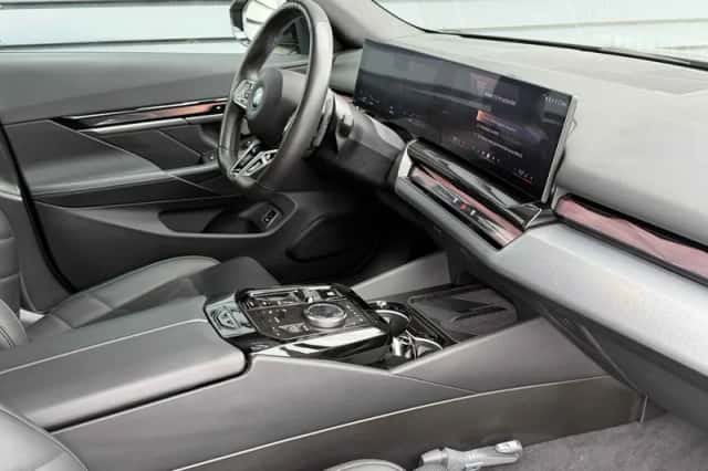 BMW 5-Serie (2024) thumbnail 6
