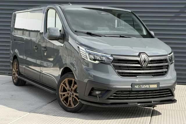 Renault Trafic (2024) thumbnail 3
