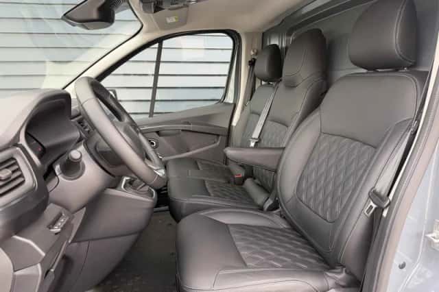 Renault Trafic (2024) thumbnail 5