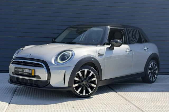 MINI Cooper (2023) thumbnail 1