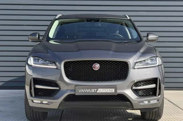 Jaguar F-Pace (2018) thumbnail 2