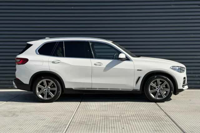 BMW X5 (2021) thumbnail 6