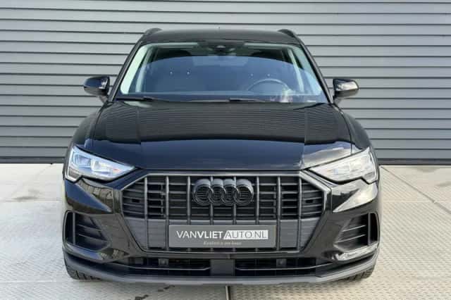 Audi Q3 (2023) thumbnail 2