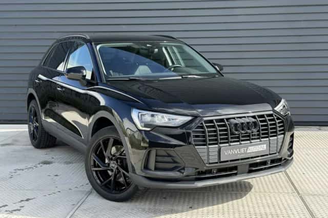 Audi Q3 (2023) thumbnail 3