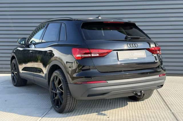 Audi Q3 (2023) thumbnail 4