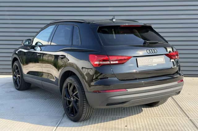 Audi Q3 (2023) thumbnail 5