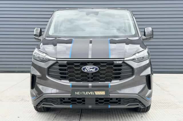 Ford Transit Custom (2024) thumbnail 2