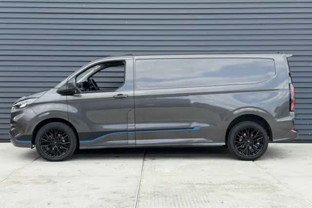 Ford Transit Custom (2024) thumbnail 4