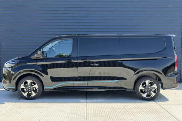 Ford E-Transit (2026) thumbnail 5