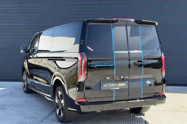 Ford E-Transit (2026) thumbnail 6