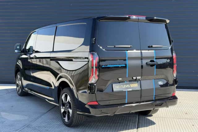 Ford E-Transit (2026) thumbnail 6