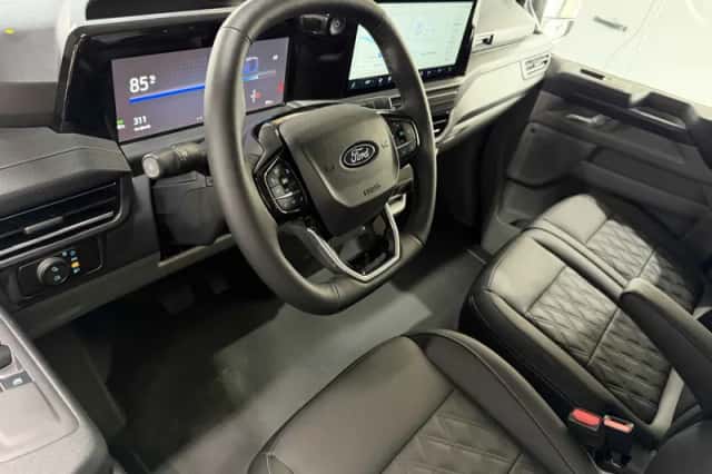 Ford E-Transit (2026) thumbnail 4