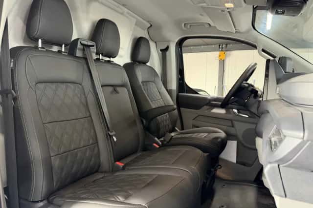 Ford E-Transit (2026) thumbnail 6