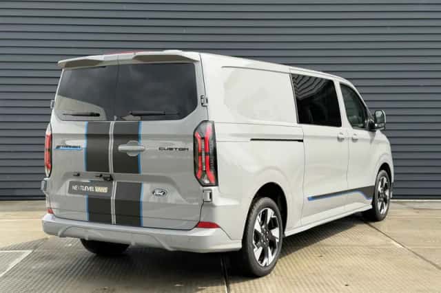 Ford E-Transit (2026) thumbnail 5