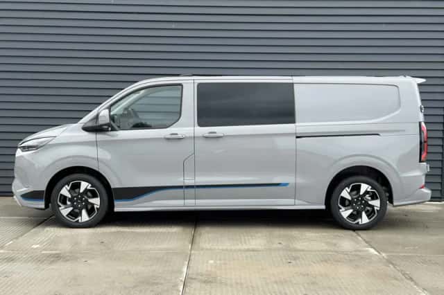Ford E-Transit (2026) thumbnail 6