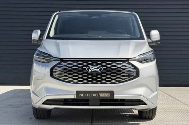 Ford E-Transit Custom (2026) thumbnail 2