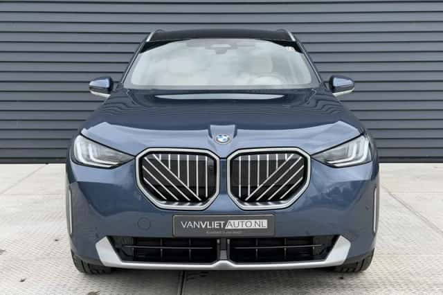 BMW X3 (2025) thumbnail 2