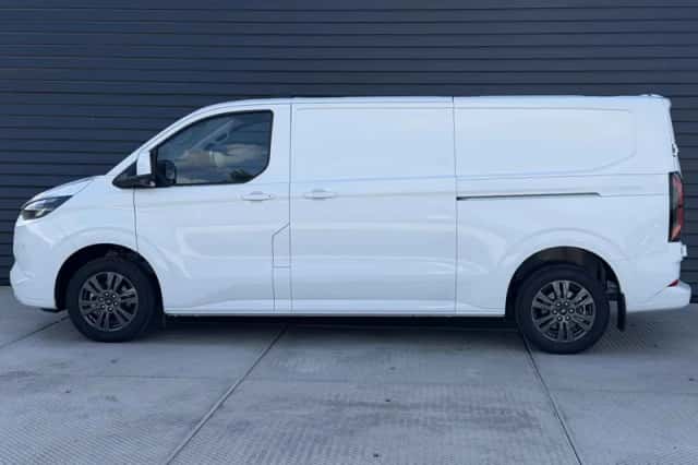 Ford E-Transit Custom (2026) thumbnail 6