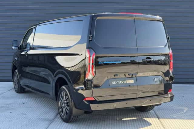 Ford E-Transit (2026) thumbnail 4