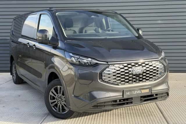 Ford E-Transit (2026) thumbnail 3