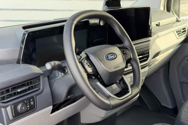 Ford E-Transit (2026) thumbnail 5