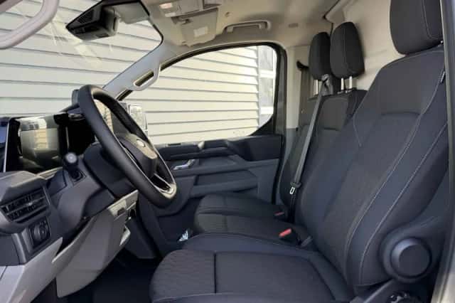 Ford E-Transit (2026) thumbnail 6